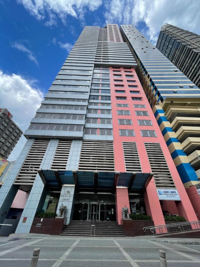 Apartmán Pearl Of The Orient Tower, In Front Of Us Embassy Manila Exteriér fotografie